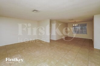 10134 Oleander Dr in Port Richey, FL - Building Photo - Building Photo