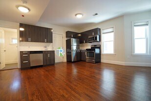 25 Marney St in Cambridge, MA - Building Photo