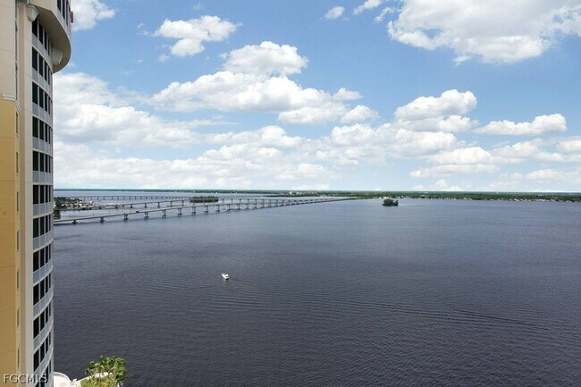 2797 First St in Ft. Myers, FL - Building Photo - Building Photo