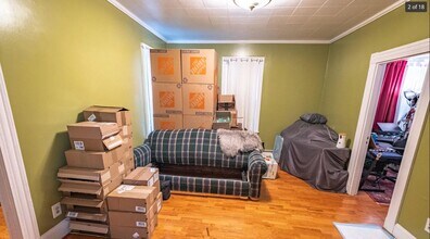 13 Alston St, Unit 1 in Somerville, MA - Foto de edificio - Building Photo
