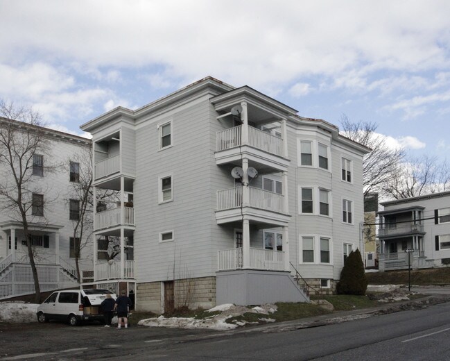 15 Jefferson St in Lewiston, ME - Foto de edificio - Building Photo