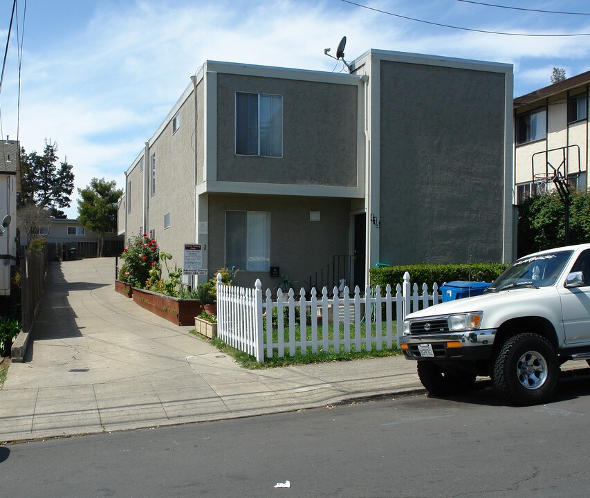 415 N Claremont St in San Mateo, CA - Foto de edificio