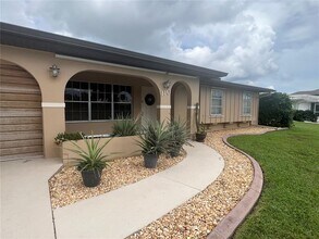 110 Sinclair St SE in Port Charlotte, FL - Building Photo - Building Photo