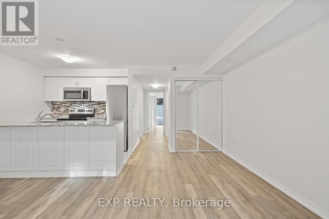 property at 30 Fieldway Rd