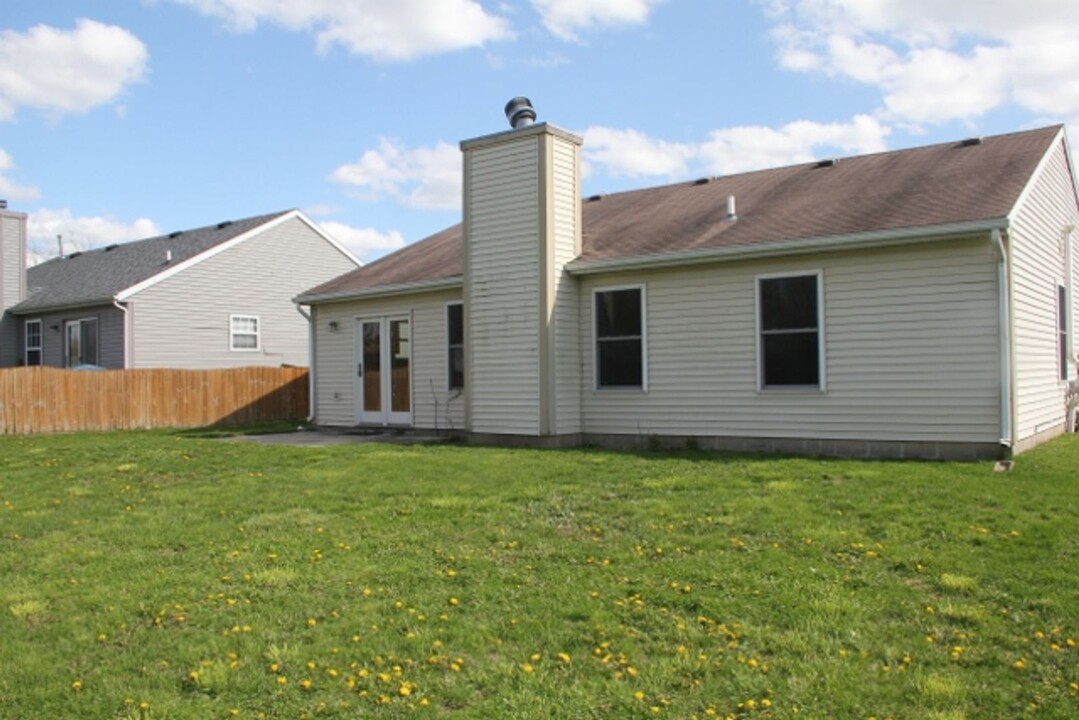 1902 Abnaki Dr in Lafayette, IN - Foto de edificio