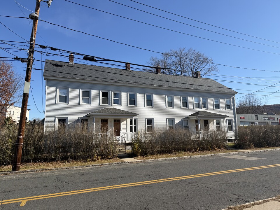15 Parsons St, Unit 11 in Easthampton, MA - Building Photo