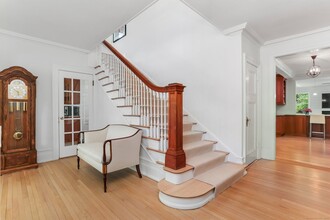 235 Canoe Hill Rd in New Canaan, CT - Building Photo - Building Photo