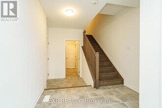 51 Stitch Mews in Ottawa, ON - Building Photo - Building Photo