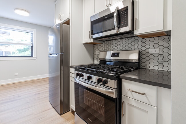 520 W Aldine Ave, Unit 314