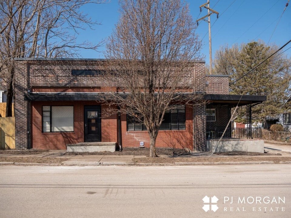 1214 S 22nd St in Omaha, NE - Building Photo