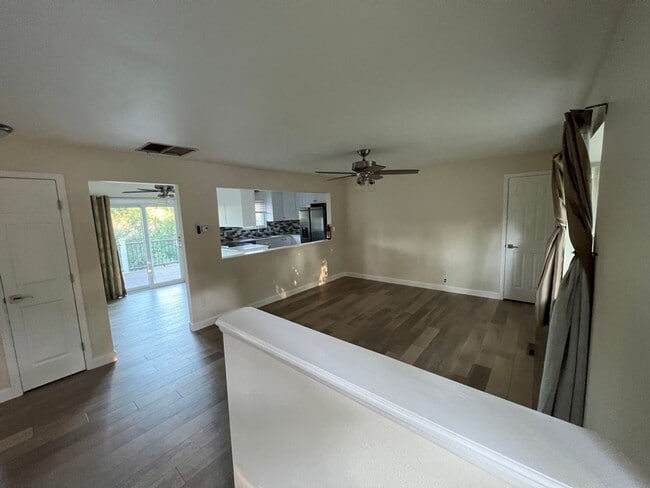 6594 Estes St in Arvada, CO - Foto de edificio - Building Photo