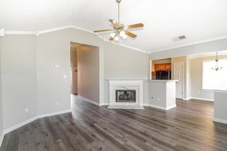 490 Bruins Trce in Memphis, TN - Building Photo - Building Photo