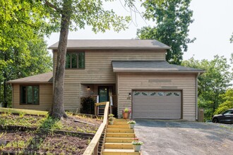 8256 Siege Rd in Mechanicsville, VA - Building Photo - Building Photo
