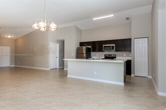 149 NW Curry St in Port St. Lucie, FL - Building Photo - Building Photo