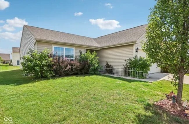 property at 4829 Penoyer Ln