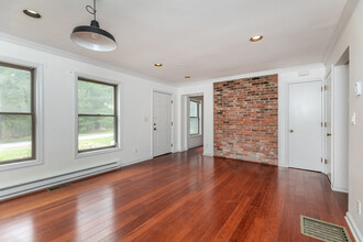 433 Kent Cornwall Rd in Kent, CT - Building Photo - Building Photo