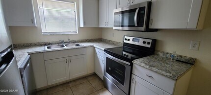 1030 4th St in Daytona Beach, FL - Building Photo - Building Photo