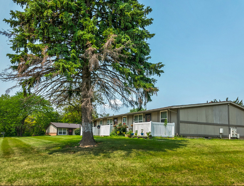 Riverview Estates in Napoleon, OH - Building Photo