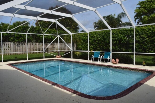 103 Olympus Cir in Jupiter, FL - Building Photo - Building Photo