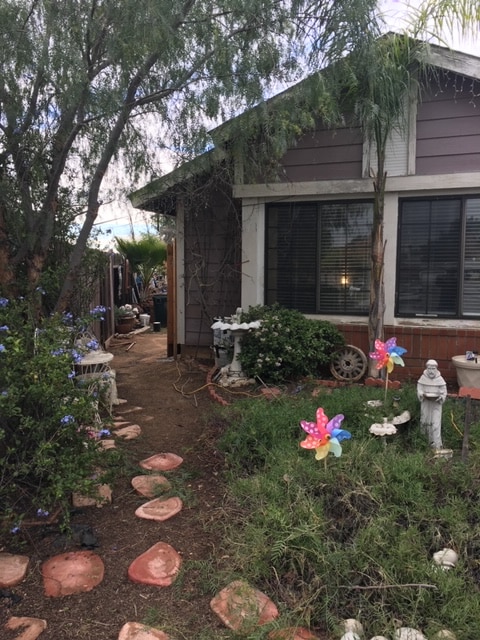 11897 Camino De La Vista Dr in Moreno Valley, CA - Foto de edificio - Building Photo