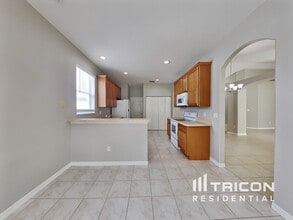 24 Royal Palm Ln in Palm Coast, FL - Building Photo - Building Photo