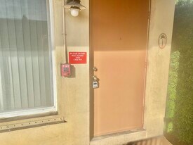 2303 S Federal Hwy in Boynton Beach, FL - Building Photo