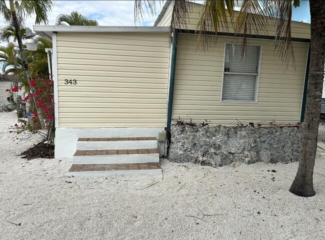 343 Vaca Rd in Key Largo, FL - Building Photo - Building Photo