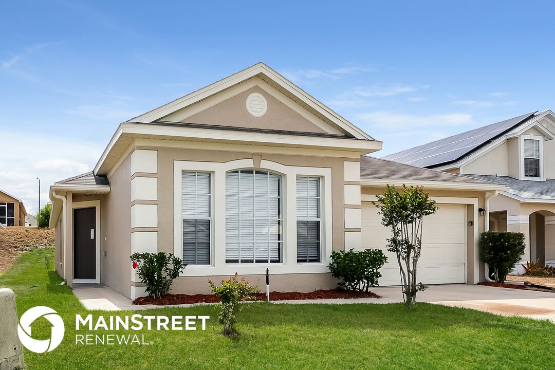 623 Nicholson Dr in Davenport, FL - Building Photo