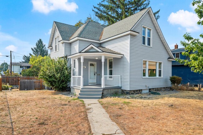 property at 801 W Spofford Ave