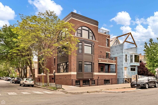 property at 1757 W Le Moyne St