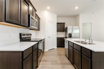 5114 Knob Hl Dr in Denton, TX - Building Photo - Building Photo