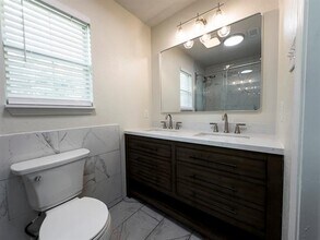 149 E Marguerita Dr in Garland, TX - Foto de edificio - Building Photo