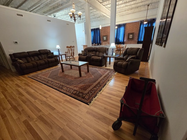 property at 215 S Jefferson Ave