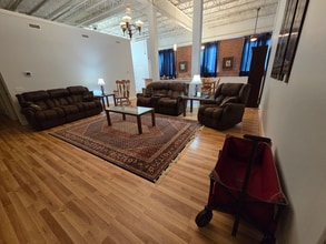 215 S Jefferson Ave in West Jefferson, NC - Building Photo - Building Photo