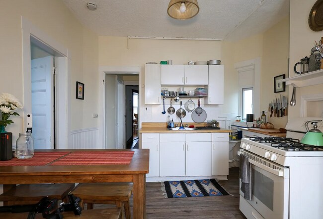 38 Jefferson St, Unit 3 in Cambridge, MA - Building Photo - Building Photo