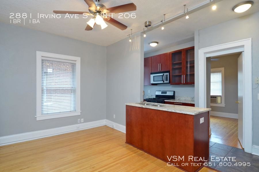 2881 Irving Ave S in Minneapolis, MN - Building Photo