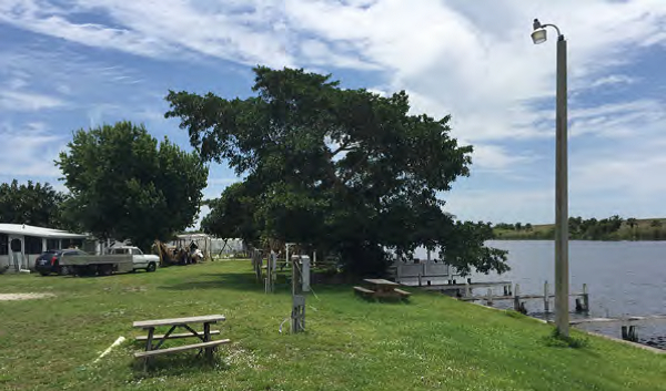 Gator Mobile Home Park in Okeechobee, FL - Foto de edificio