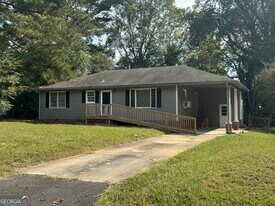 417 Robin Hood Rd NE in Rome, GA - Building Photo