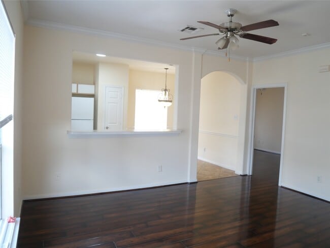 6289 Wilcrest Dr in Houston, TX - Building Photo - Building Photo