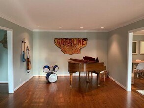10343 Best Dr in Dallas, TX - Building Photo - Building Photo