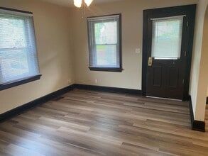 6346 Corbly Rd in Cincinnati, OH - Building Photo - Building Photo
