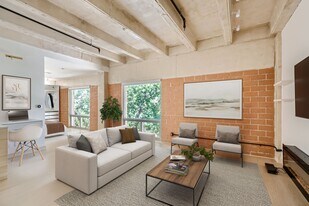 1115 S Alamo St in San Antonio, TX - Building Photo