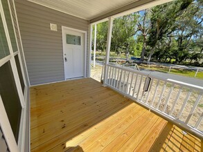 5668 Woodford St in Brooksville, FL - Building Photo - Building Photo