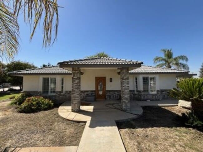 property at 1555 Kuhio St