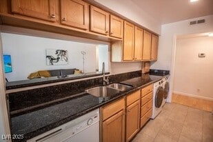 2831 Geary Pl in Las Vegas, NV - Building Photo