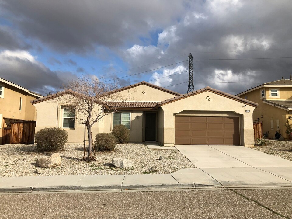 14983 Flamenco Pl in Victorville, CA - Building Photo