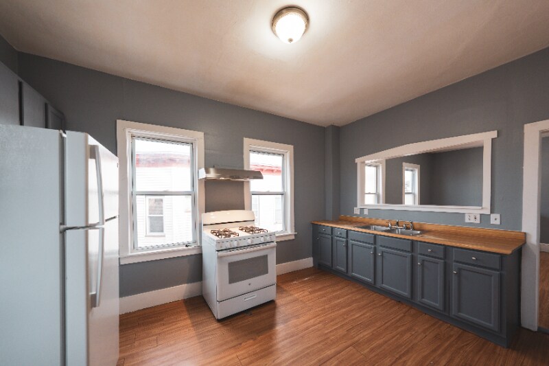 130 Shurtleff St in Chelsea, MA - Building Photo