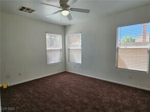 10130 June Flower Dr in Las Vegas, NV - Foto de edificio - Building Photo