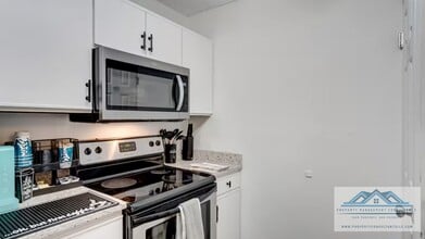 1155 Old Monrovia Rd NW in Huntsville, AL - Foto de edificio - Building Photo