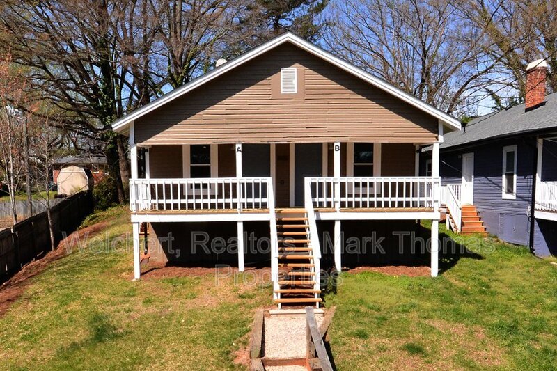 1032 Cornell St in Durham, NC - Foto de edificio